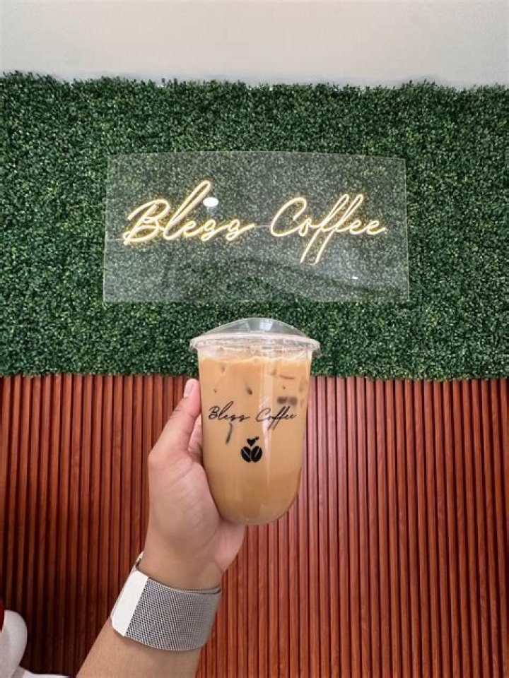 BLESS COFFEE 京橋｜昭和レトロな空間で味わう本格エチオピアコーヒーの魅力
